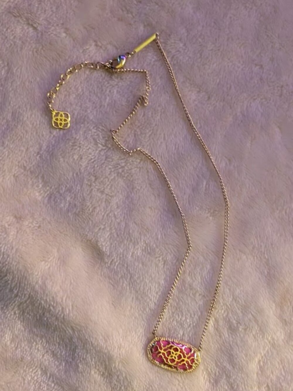 KENDRA SCOTT Elisa Necklace w/ Pink Stone